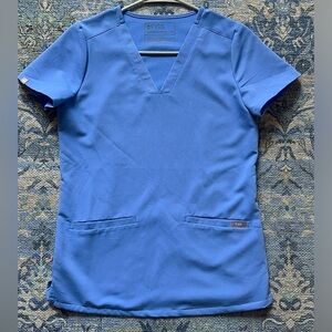 Figs Casma Three-Pocket Scrub Top